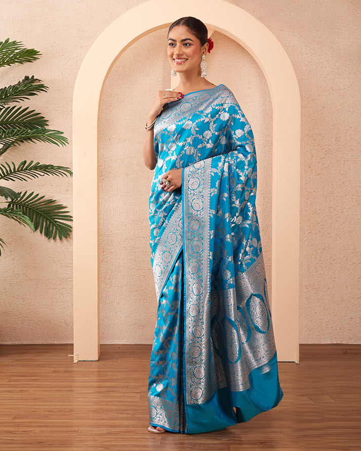 Firoozeh Mushroo Silk Banarasi saree with Unstiched Blouse