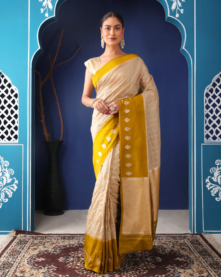 Kafoori Banarasi Silk Saree with Meenakari Border and Zari Pallu with Unstiched Blouse