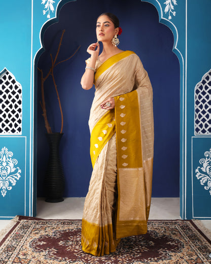 Kafoori Banarasi Silk Saree with Meenakari Border and Zari Pallu with Unstiched Blouse