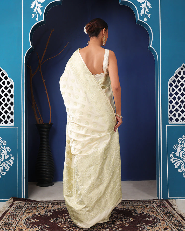 Zarsheen Mushroo Silk Banarasi saree with Woven Border & Unstiched Blouse