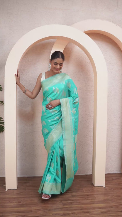 Mayuri Mushroo Silk Banarasi saree with Unstiched Blouse