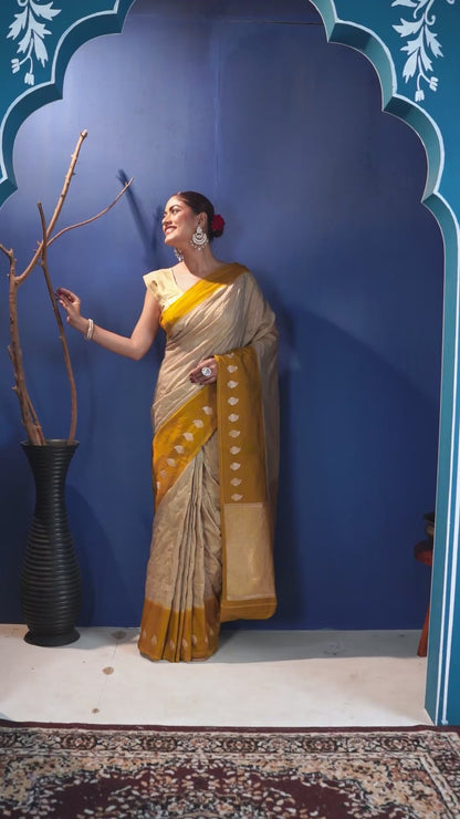 Kafoori Banarasi Silk Saree with Meenakari Border and Zari Pallu with Unstiched Blouse